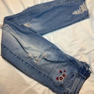 Embroidered Distressed Hollister Blue Jeans